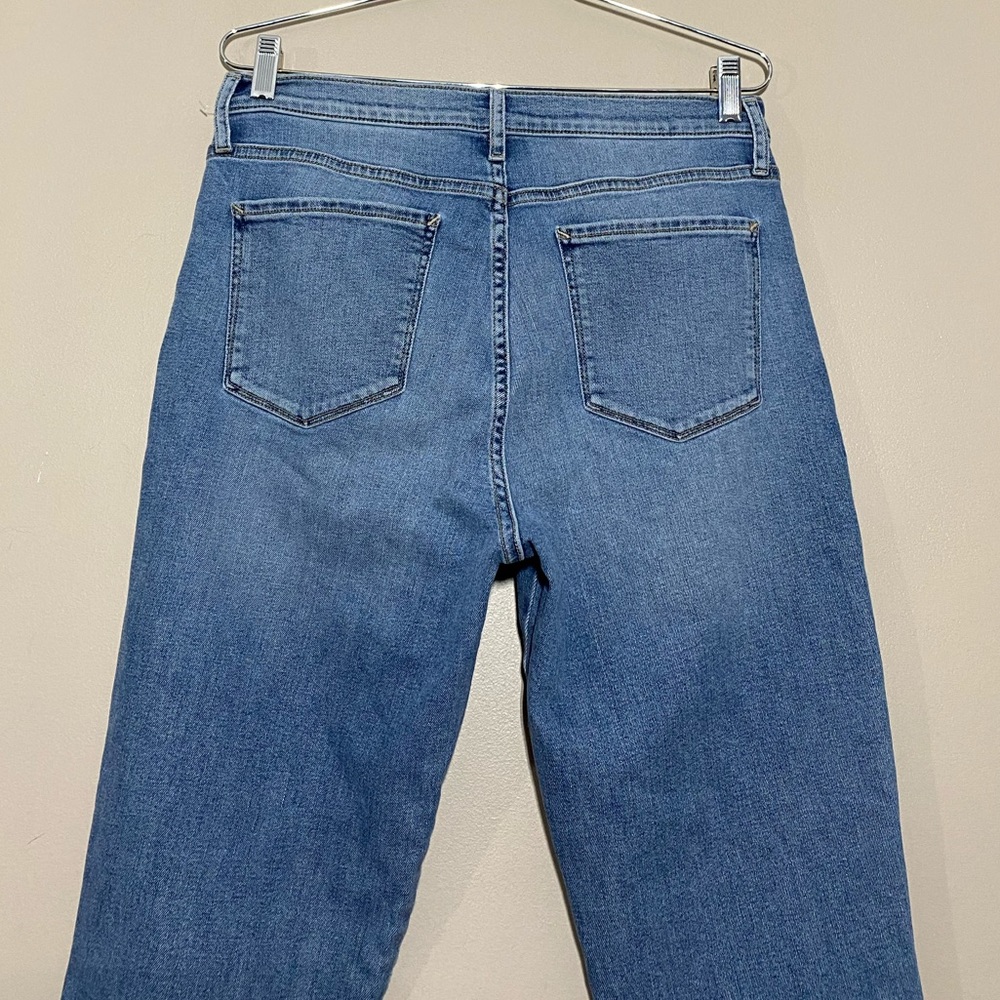 A.N.A || Woman’s high Rise straight leg stretch capris blue jeans size 12 - Picture 4 of 7